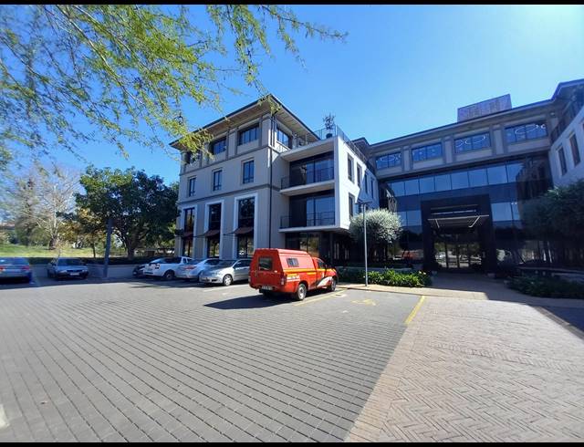 249M² OFFICE TO LET IN FOURWAYS